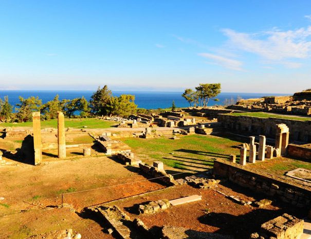 reach the City of Ancient Kamiros (5th century B.C.).